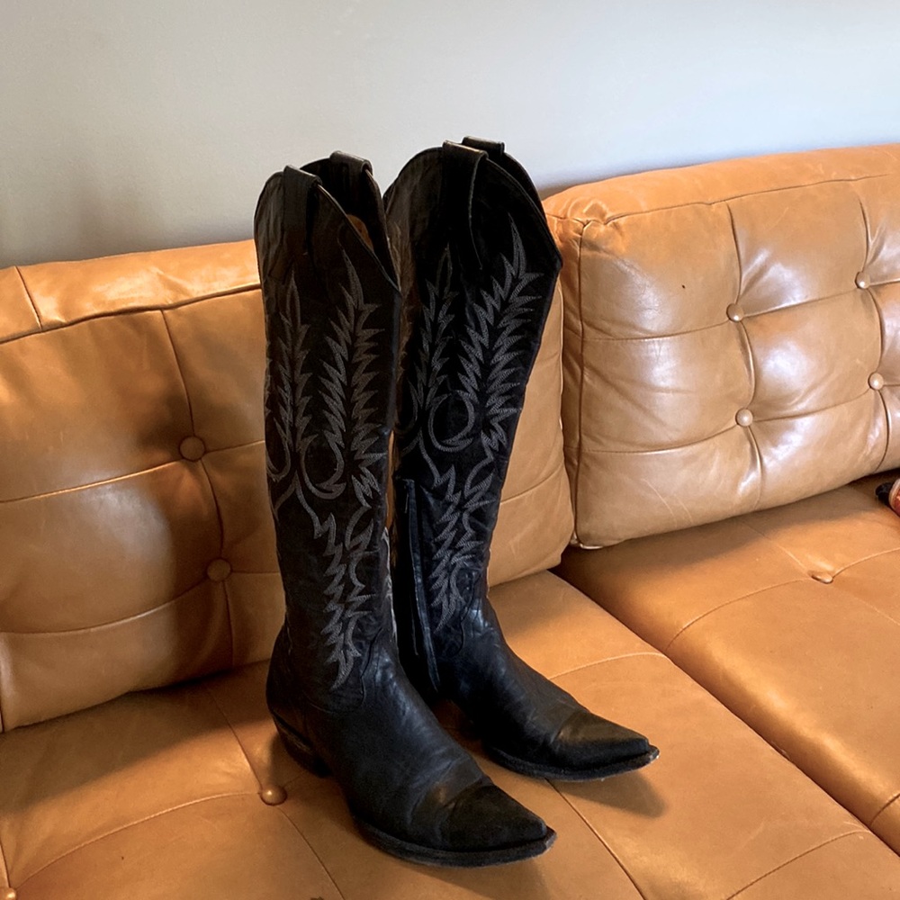 Old Gringo Women’s Mayra tall leather cowboy boots.